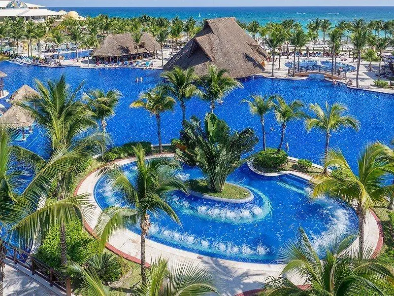 Club Premium Deluxe At Barcelo Maya Palace Deluxe Hotel Puerto Aventuras
